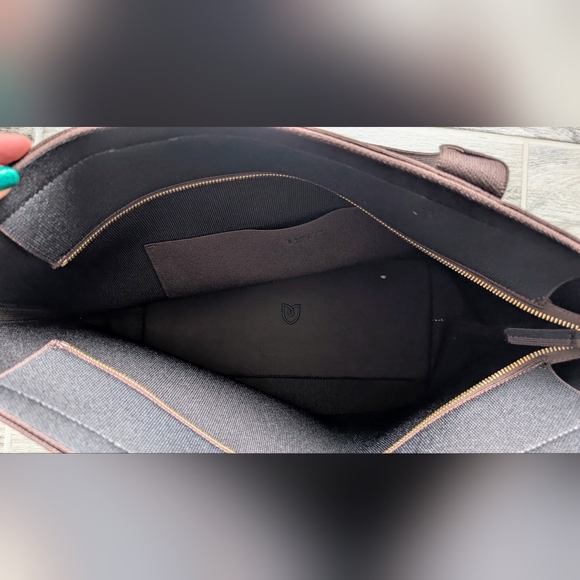 NWT Rothy's Essential Tote 🤎🖤 - Picture 3 of 3